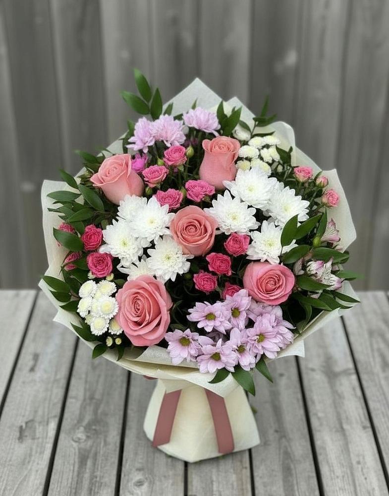 Букет цветов из: Альстромерии, Гвоздики, Розы и Хризантемы в Новый Адыгея