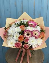 Букет цветов из:  Розы, Герберы и Хризантемы в Новый Адыгея