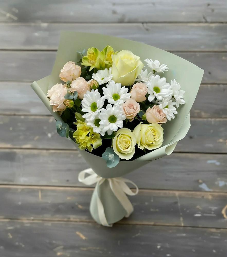 Букет цветов из: Альстромерии, Розы и Хризантемы в Новый Адыгея