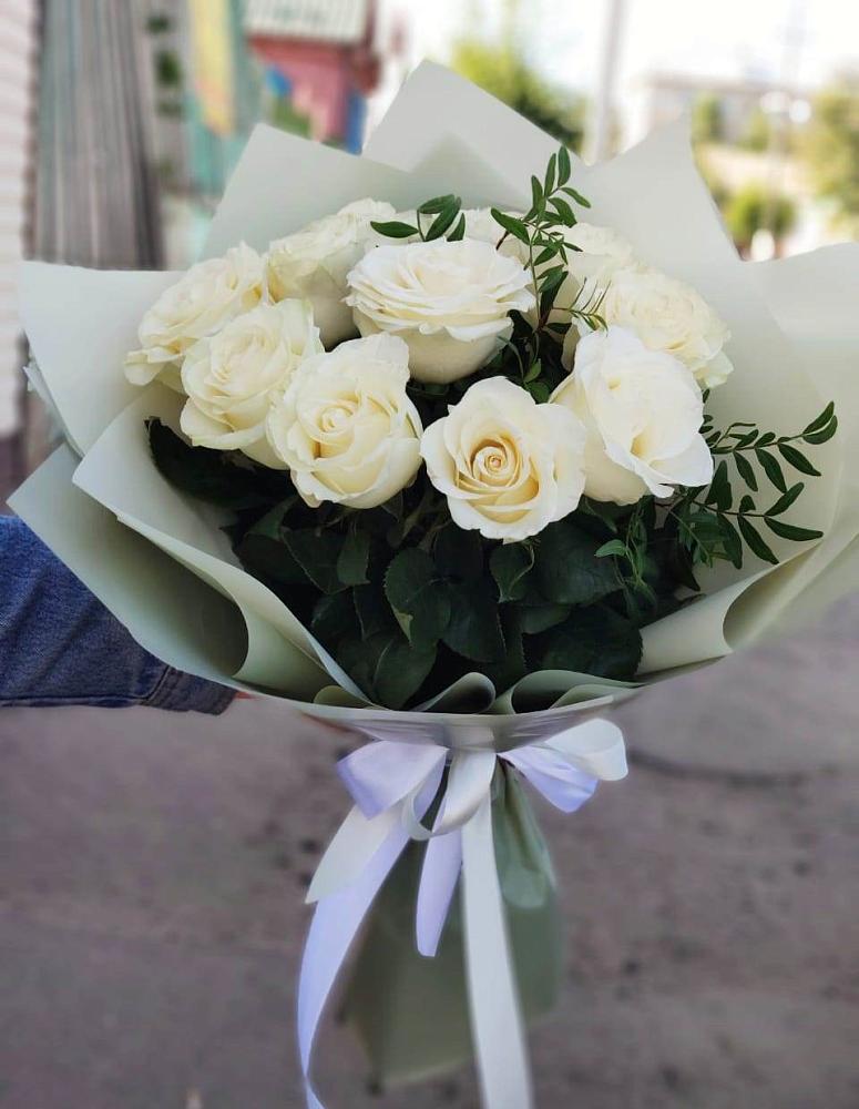 Букет Белые розы Проуд в Новый Адыгея