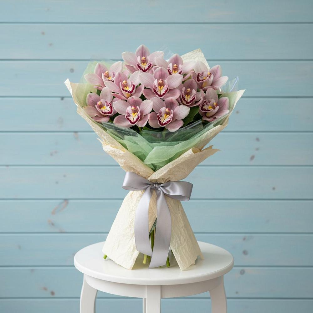 Букет цветов из: Орхидеи и Розы в Новый Адыгея