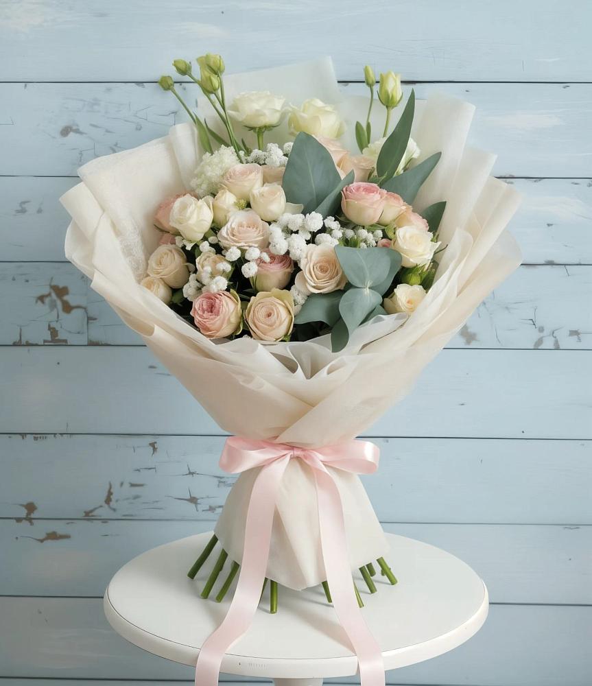 Букет цветов из: Розы и Лизиантусы в Новый Адыгея