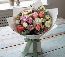 Букет цветов из:  Розы, Лизиантусы и Гвоздики в Новый Адыгея