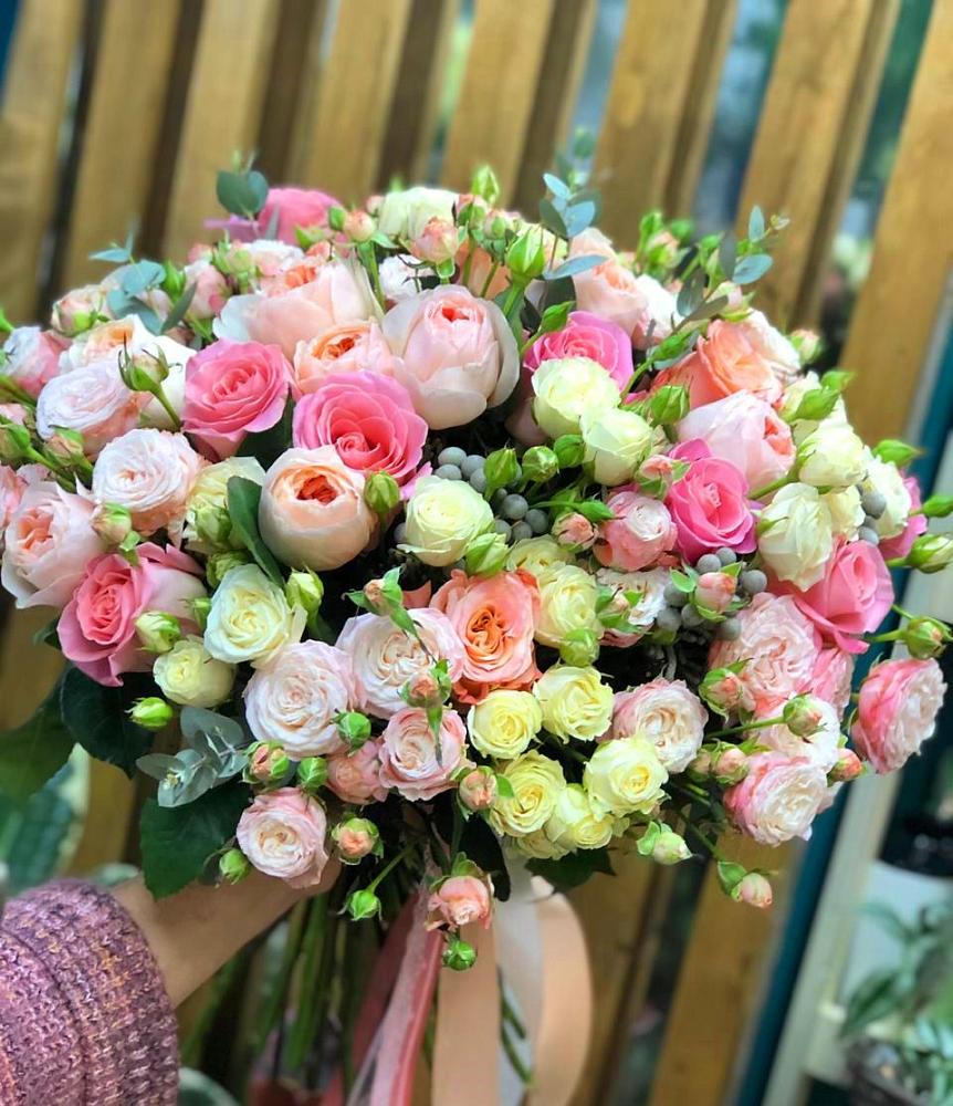 Букет цветов из: Розы в Новый Адыгея