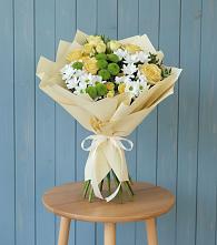 Букет цветов из:  Хризантемы и Розы в Новый Адыгея