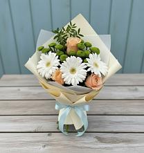 Букет цветов из:  Герберы, Розы и Хризантемы в Новый Адыгея