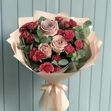 Букет цветов из:  Гвоздики и Розы в Новый Адыгея