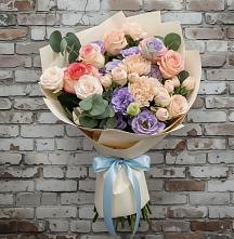 Букет цветов из:  Розы, Лизиантусы и Гвоздики #REPLACE_PRED# Новый Адыгея